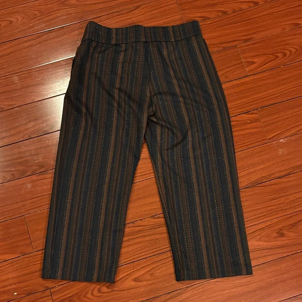 Liverpool Women's Wide Leg Stripe Cropped Pants in Black and Brown - Picture 4 of 5
